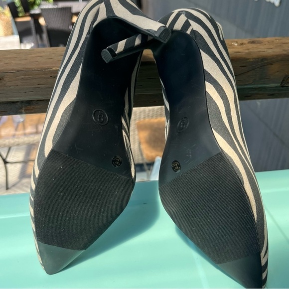 Worthington Zito Faux Suede Zebra High Heel Pumps 9 - Picture 8 of 10